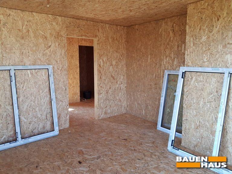 Теплый монтаж окон в доме из СИП панелей