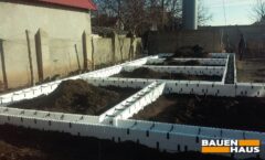 Формируем ростверк из несьемной опалубки