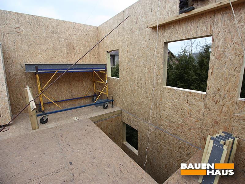 Проводим сборку крыши из СИП панелей – используем наши новые термобалки Фото 11