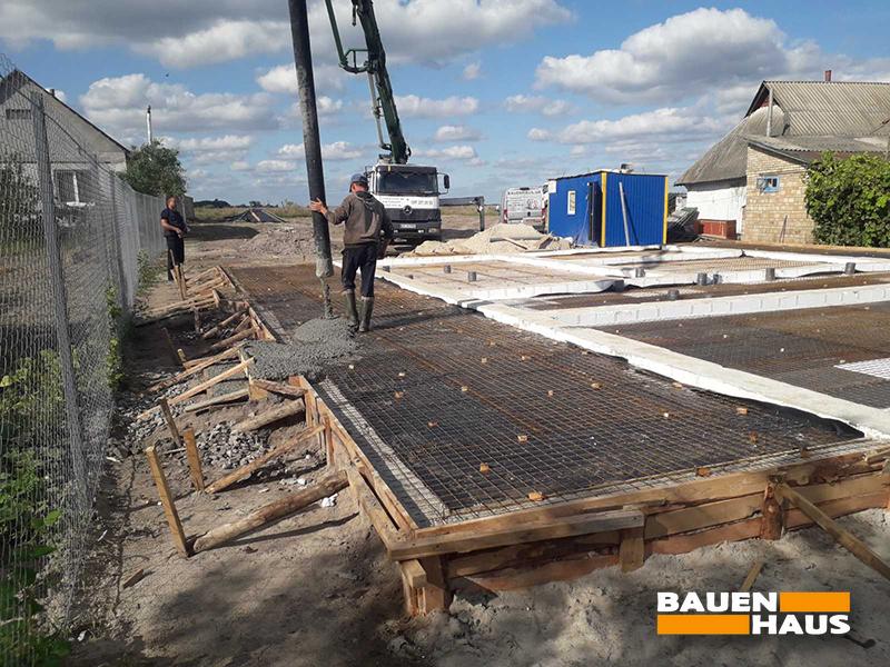 Завершили монтаж фундамента для нового дома в Гуровщине Фото 6