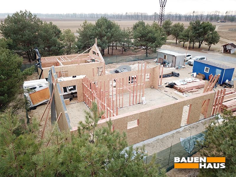 Продолжается строительство большого дома с отдельным гаражом из СИП Фото 8