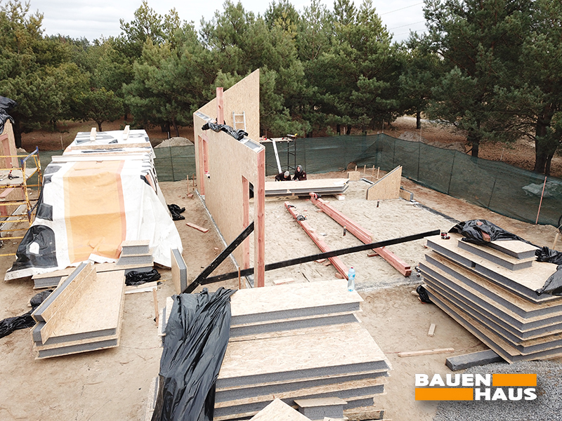 Проводим сборку большого СИП дома с отдельным гаражом в Киевской области Фото 7