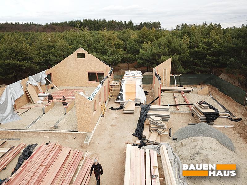 Проводим сборку большого СИП дома с отдельным гаражом в Киевской области Фото 8