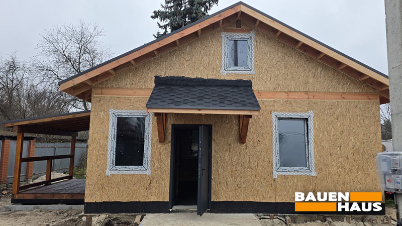 Завершили коробку та покрівлю СІП-будинку з терасою Фото 1