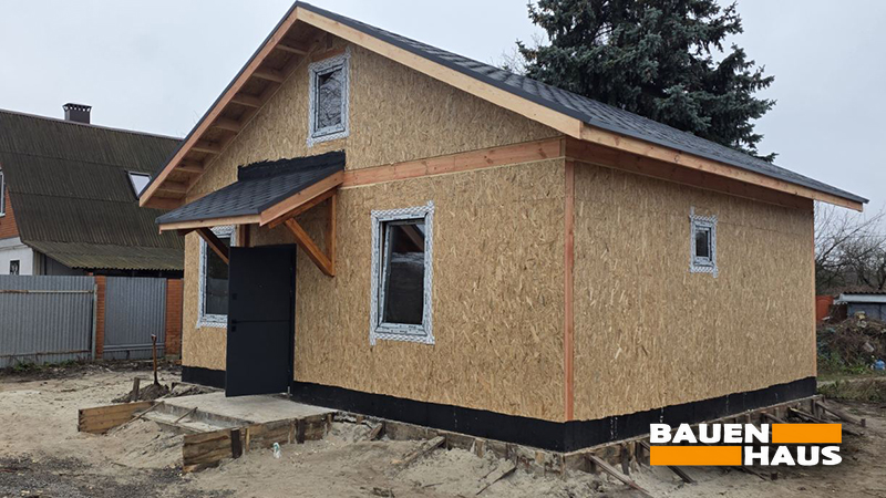 Завершили коробку та покрівлю СІП-будинку з терасою Фото 4