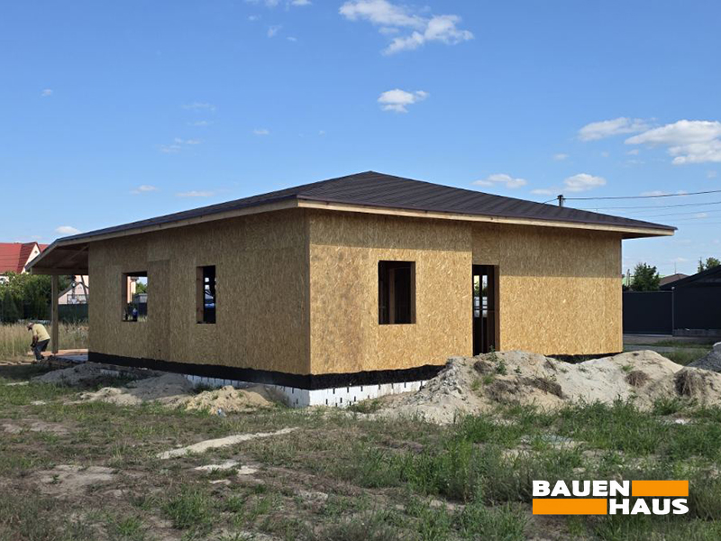 Новий СІП-панельний будинок Бауен Хаус площею 89 м² на етапі будівництва